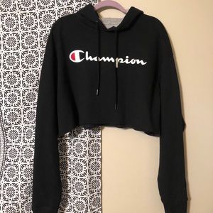 Champion hooded-cropped sweatshirt!